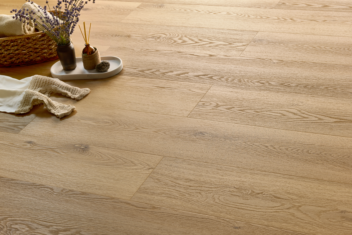 Woodric EIR – Cavaillon Oak i rom
