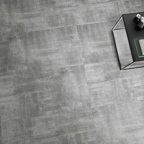 Amaron Forma – Amadora Graphite
