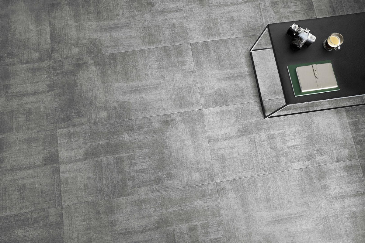 Amaron Forma – Amadora Graphite